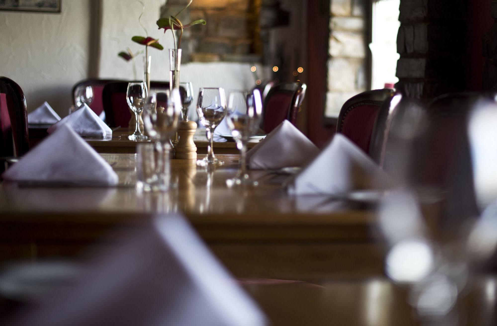 The Blue Boar Hotel Alcester Buitenkant foto